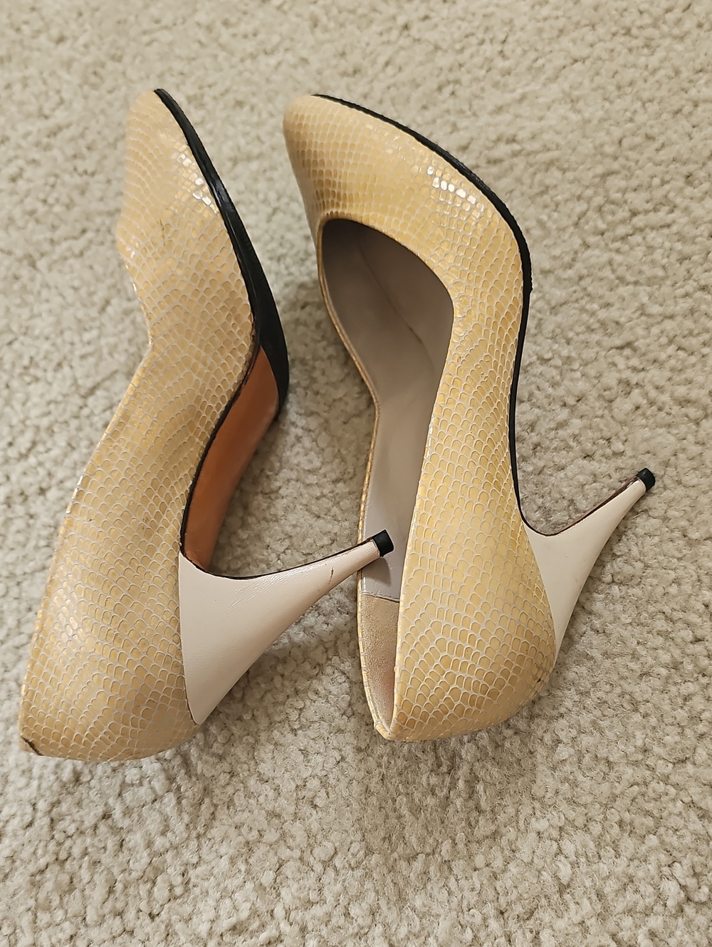 Martinez Valero Beige Snakeskin Pointed Toe Pumps 8M 3.75" Heels - Picture 8 of 12